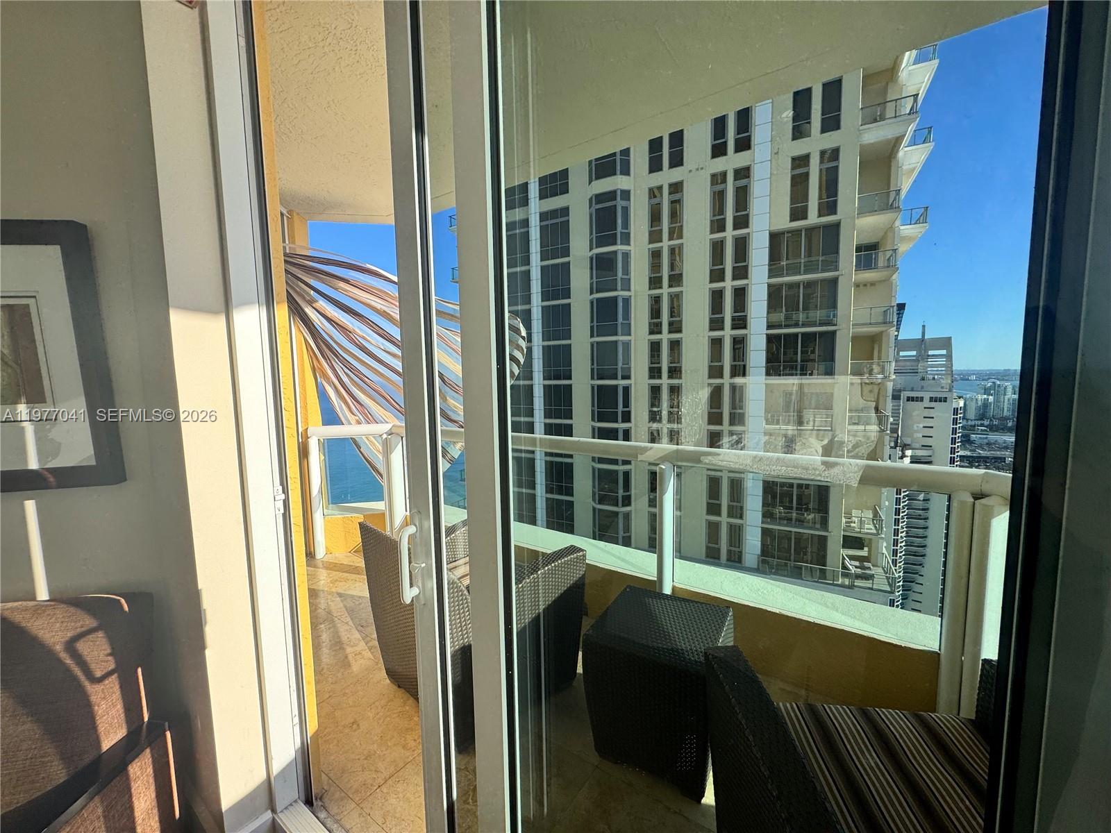 4306 3 / 4 2736 кв.футов $ 2026-03-05 0 Фото