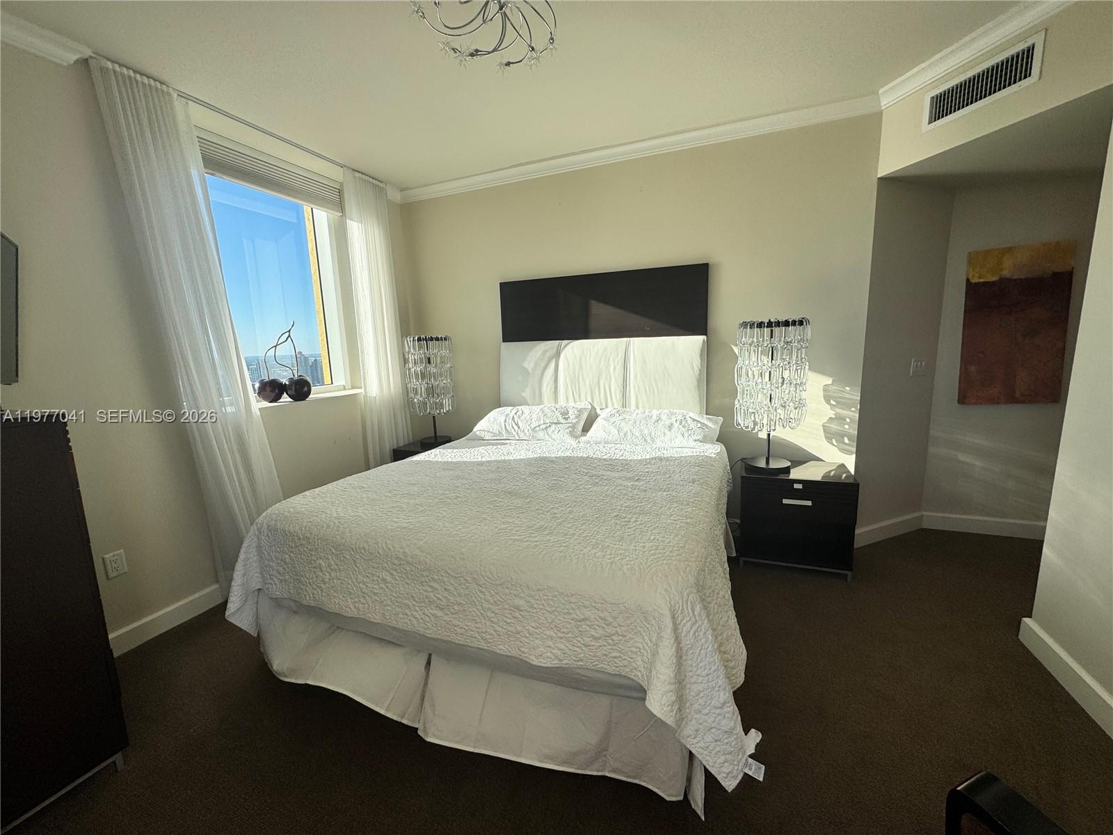 4306 3 / 4 2736 кв.футов $ 2026-03-05 0 Фото