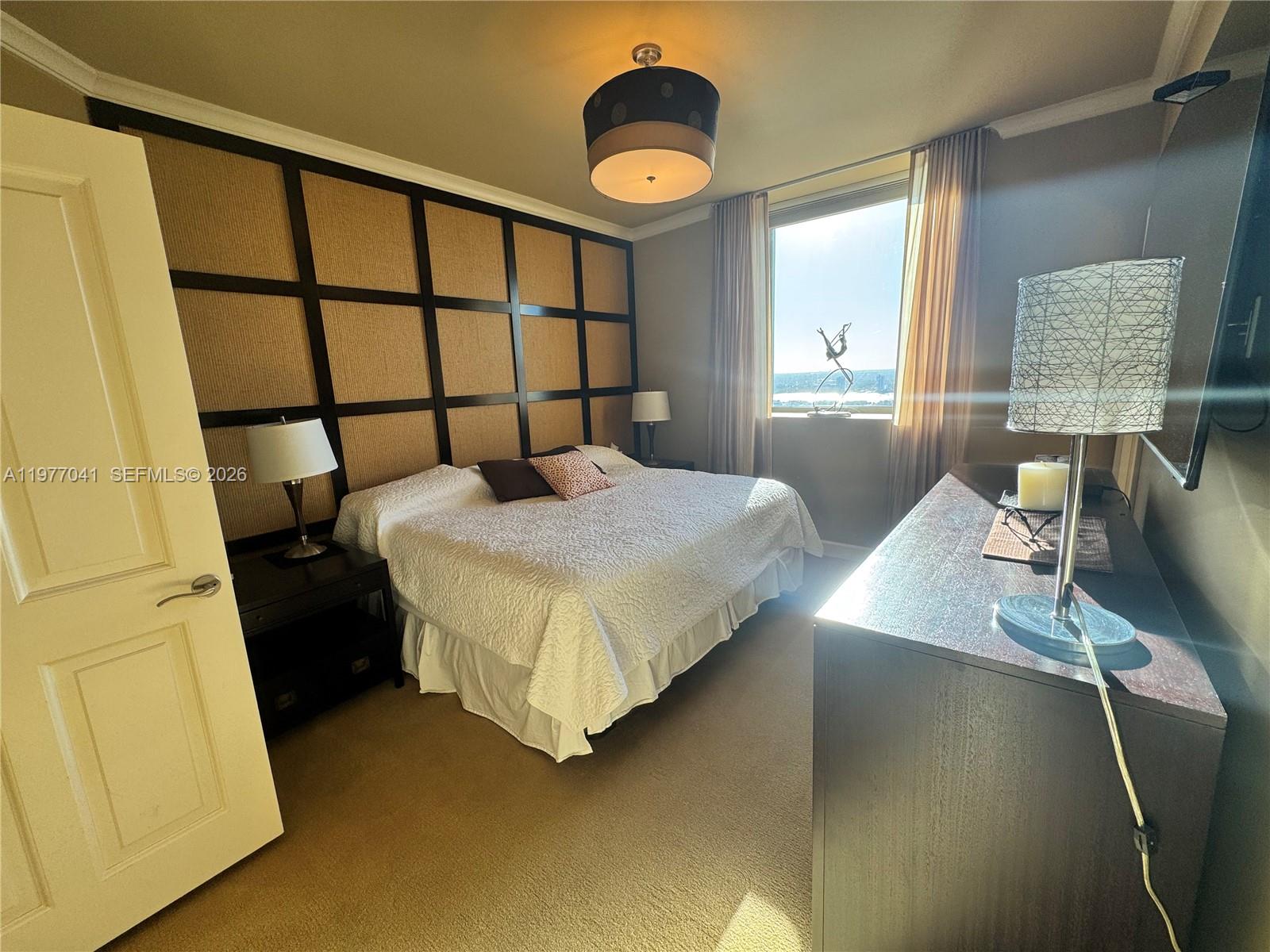 4306 3 / 4 2736 кв.футов $ 2026-03-05 0 Фото