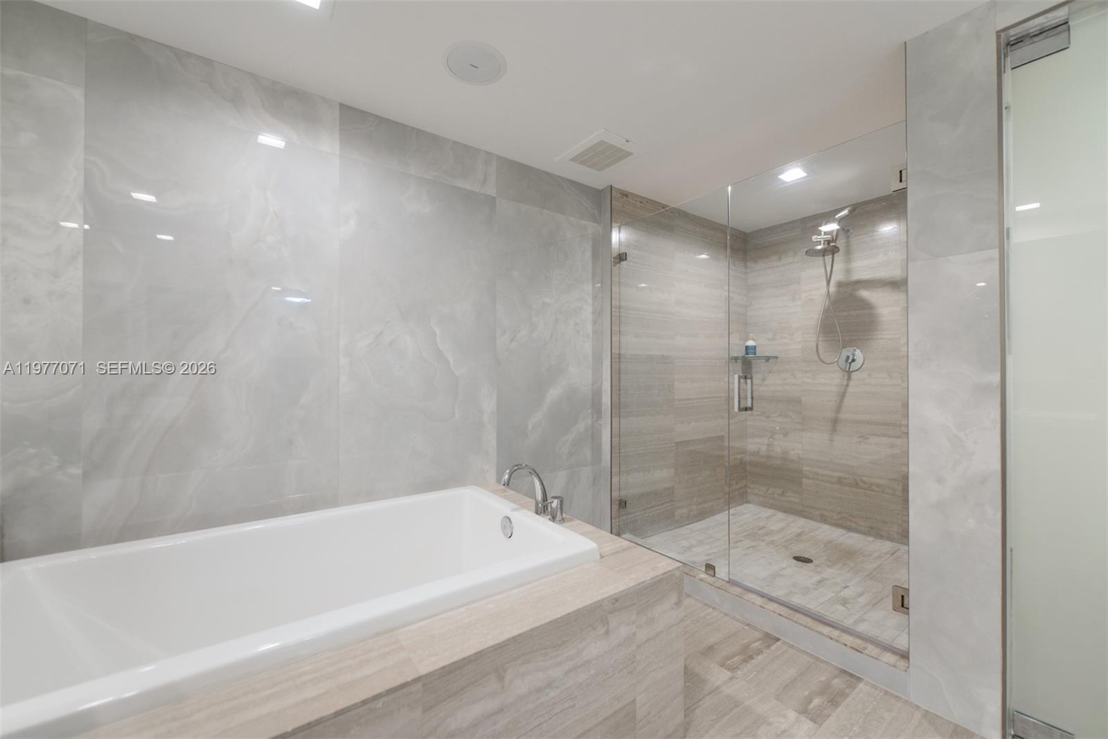 Photo of 3951 Ocean Dr  #402, Hollywood, Florida, 33019 - 