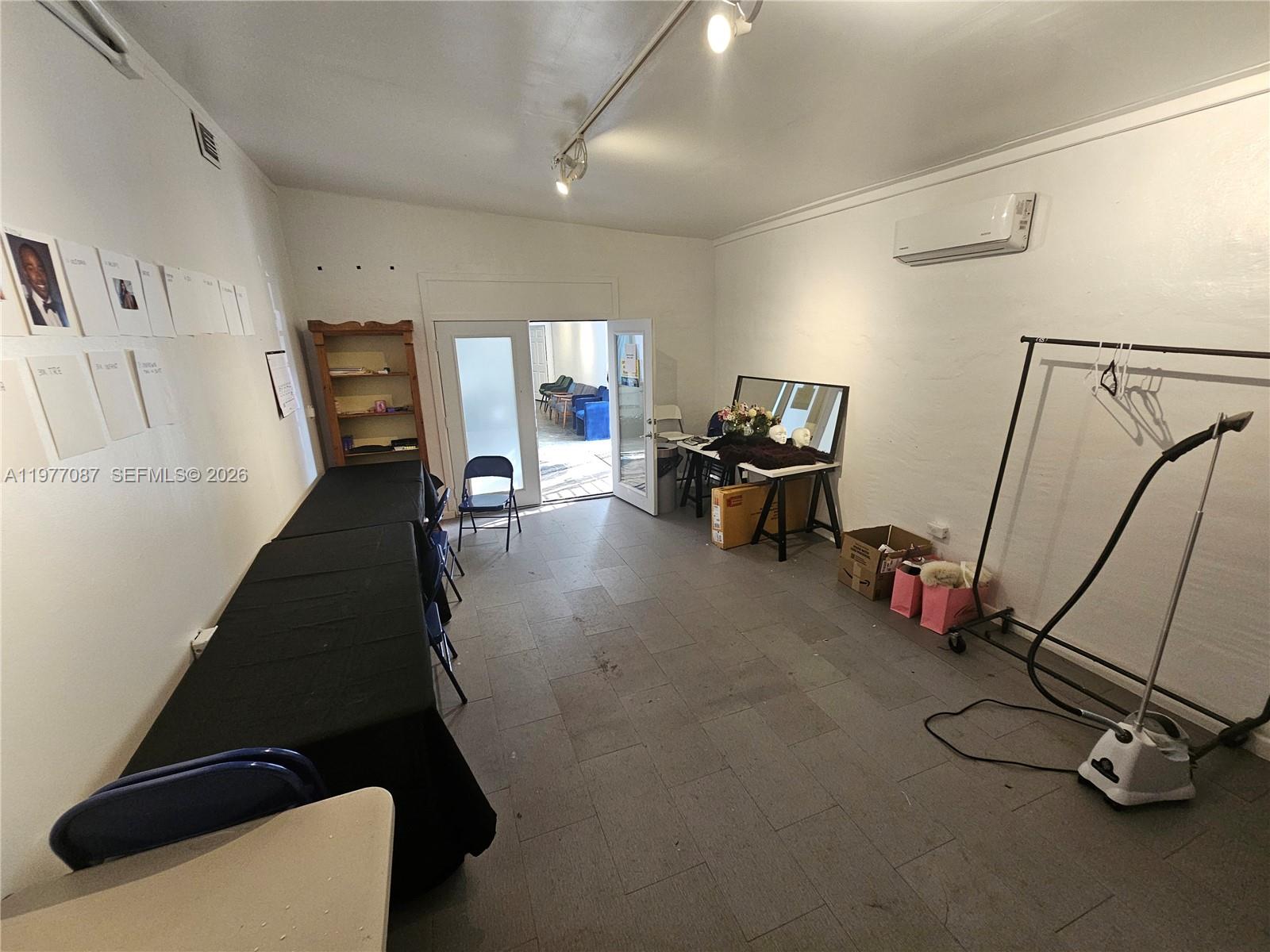 1-3  /   sq. ft. $ 2026-03-05 0 Photo