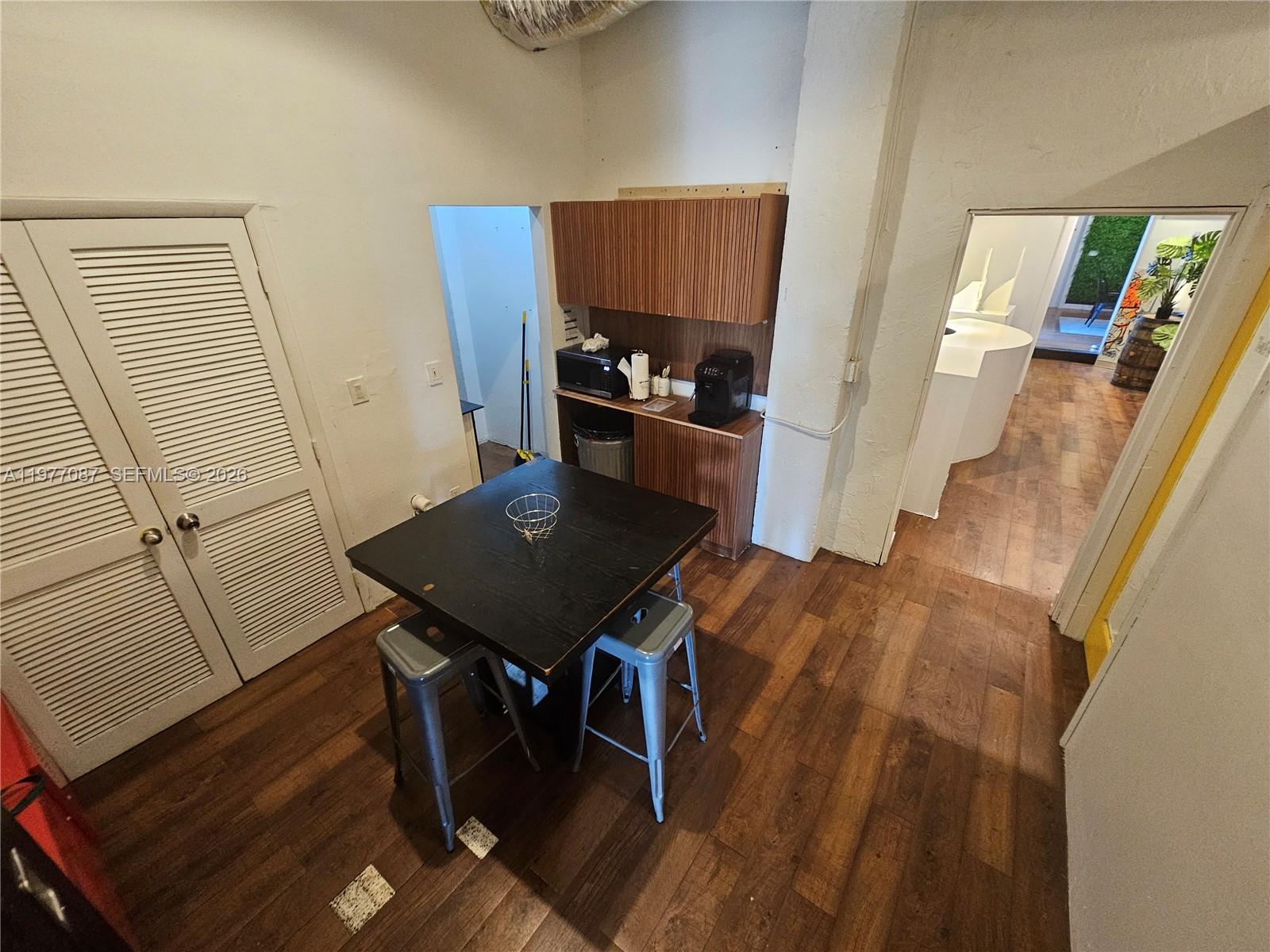 1-3  /   sq. ft. $ 2026-03-05 0 Photo