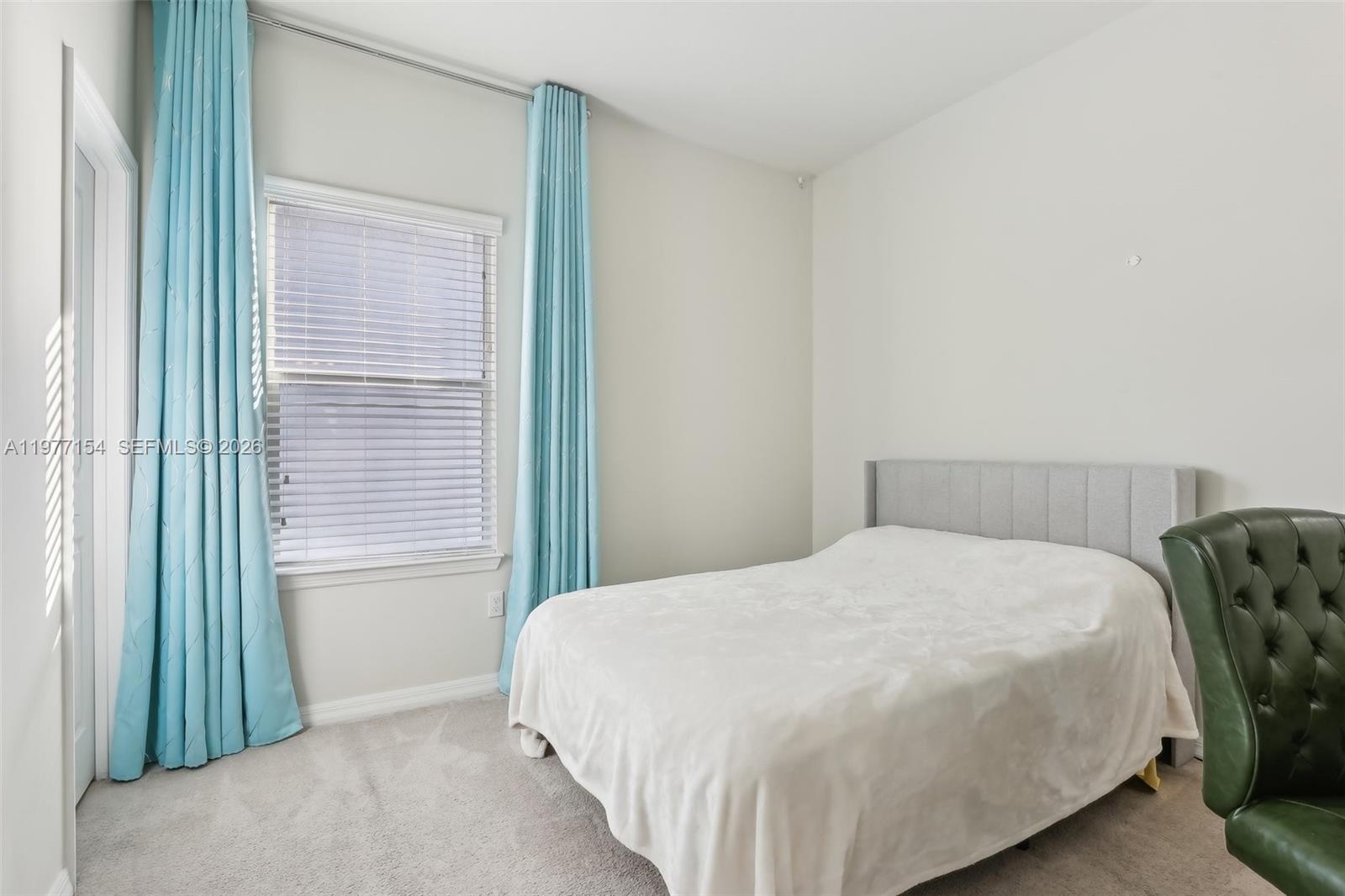 1402 3 / 3 2220 sq. ft. $ 2026-03-05 0 Photo