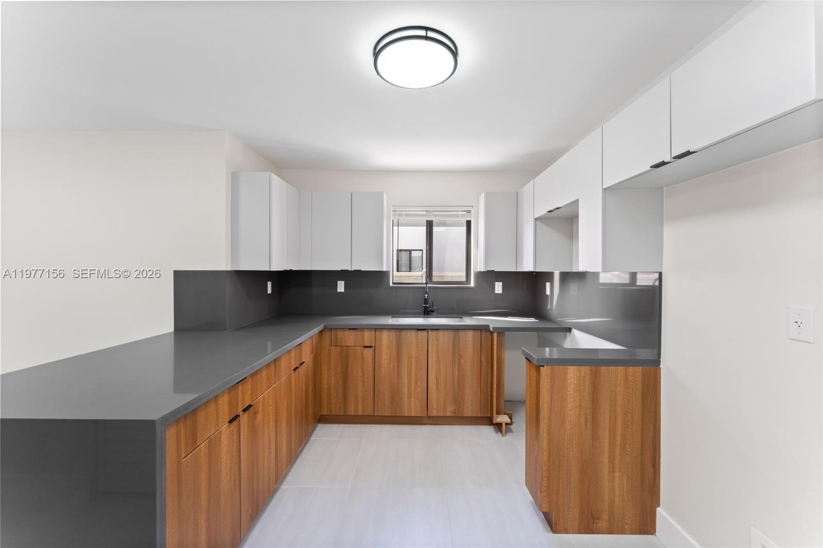   /  0 sq. ft. $ 2026-03-05 0 foto