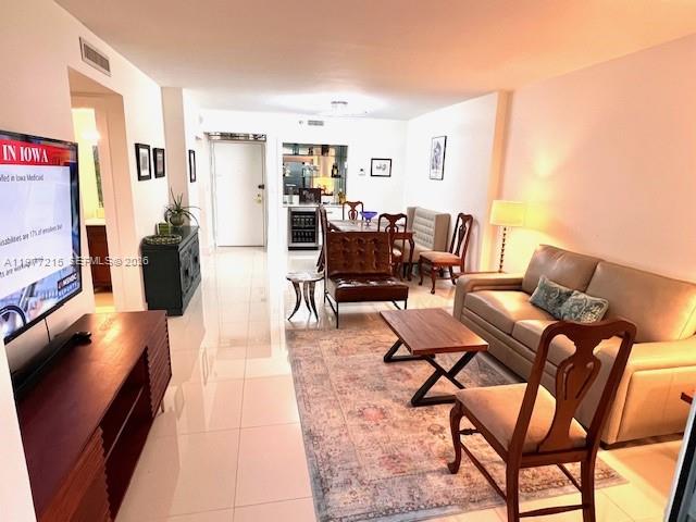 1014 1 / 2 844 sq. ft. $ 2026-03-05 0 foto