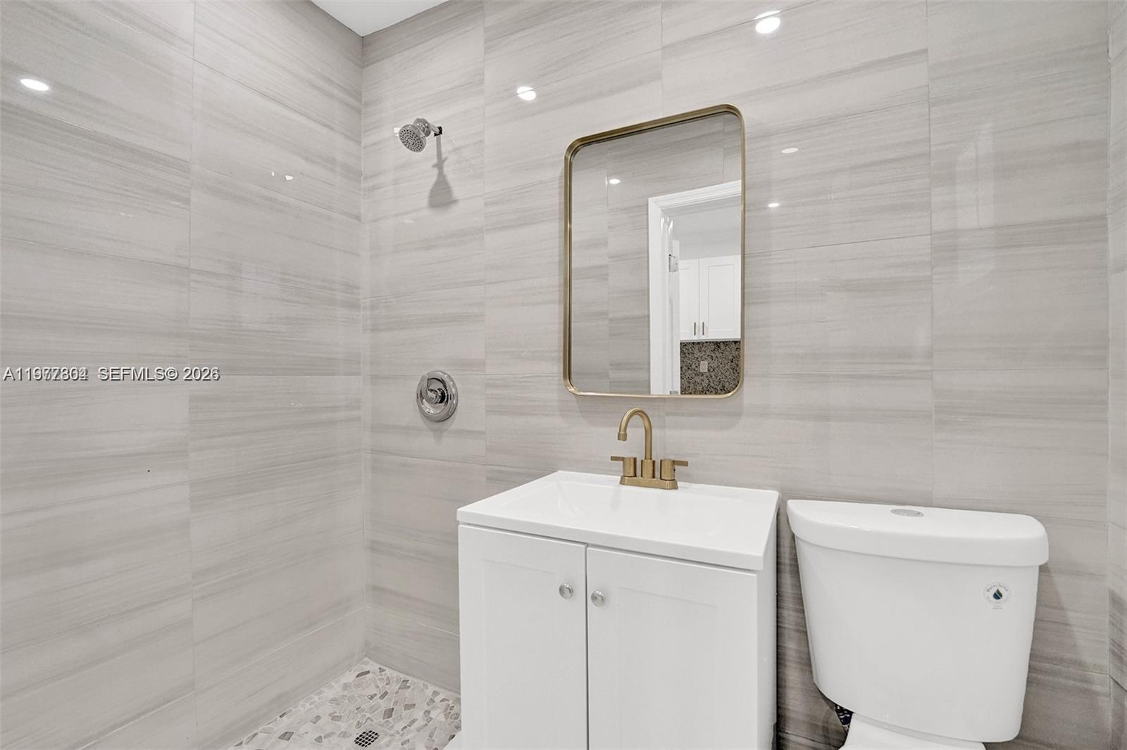 1-18  /   кв.футов $ 2026-03-05 0 Фото