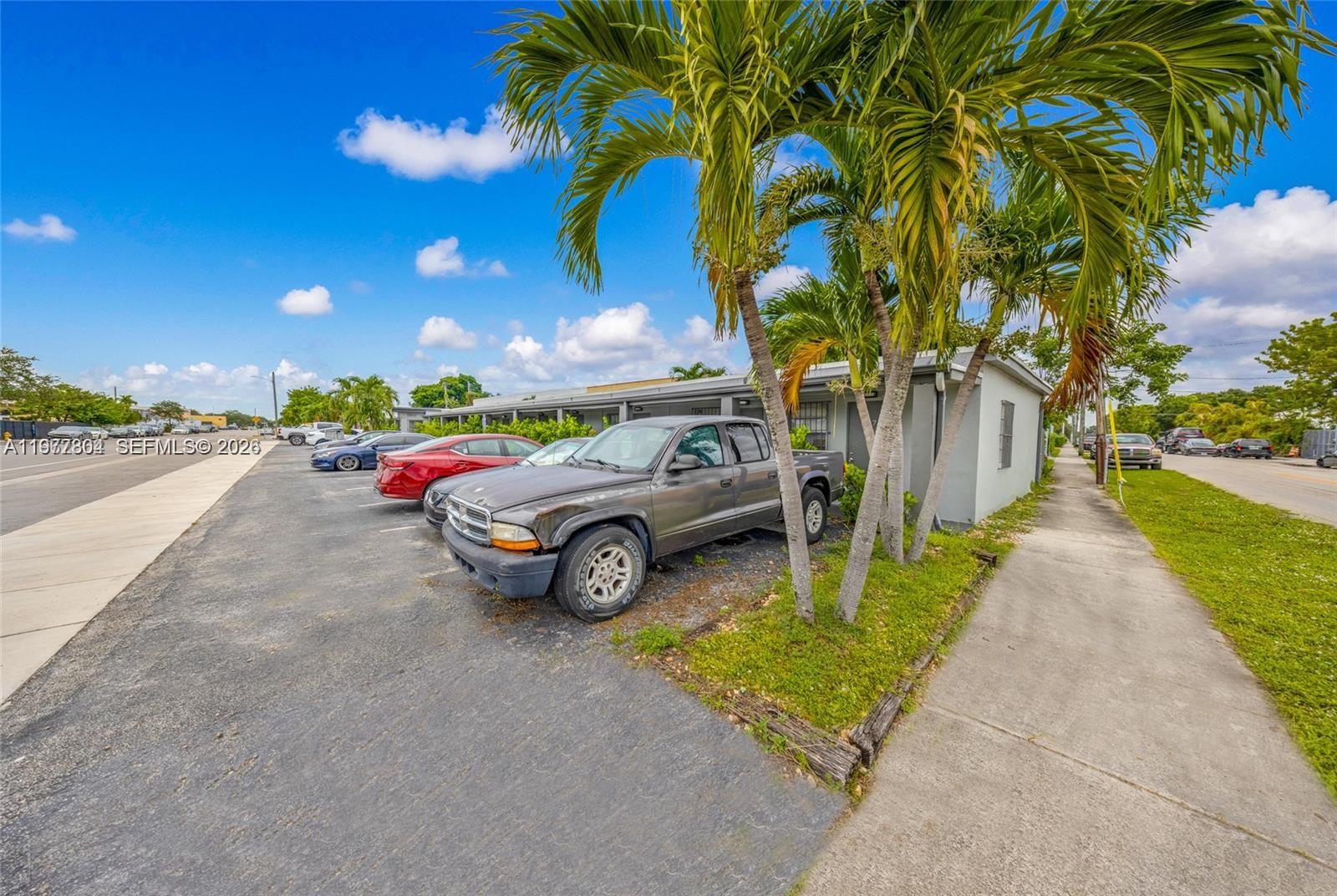 1-18  /   кв.футов $ 2026-03-05 0 Фото