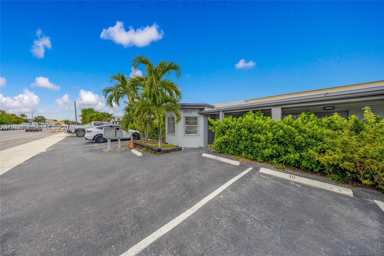 1-18  /   кв.футов $ 2026-03-05 0 Фото