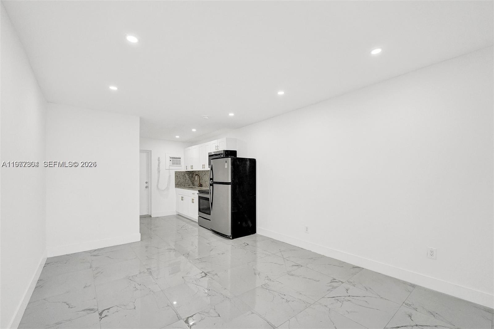 1-18  /   кв.футов $ 2026-03-05 0 Фото