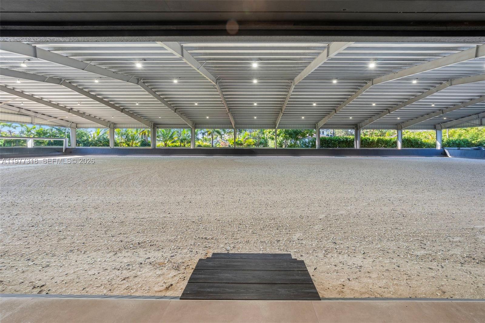   /   кв.футов $ 2026-03-05 0 Фото