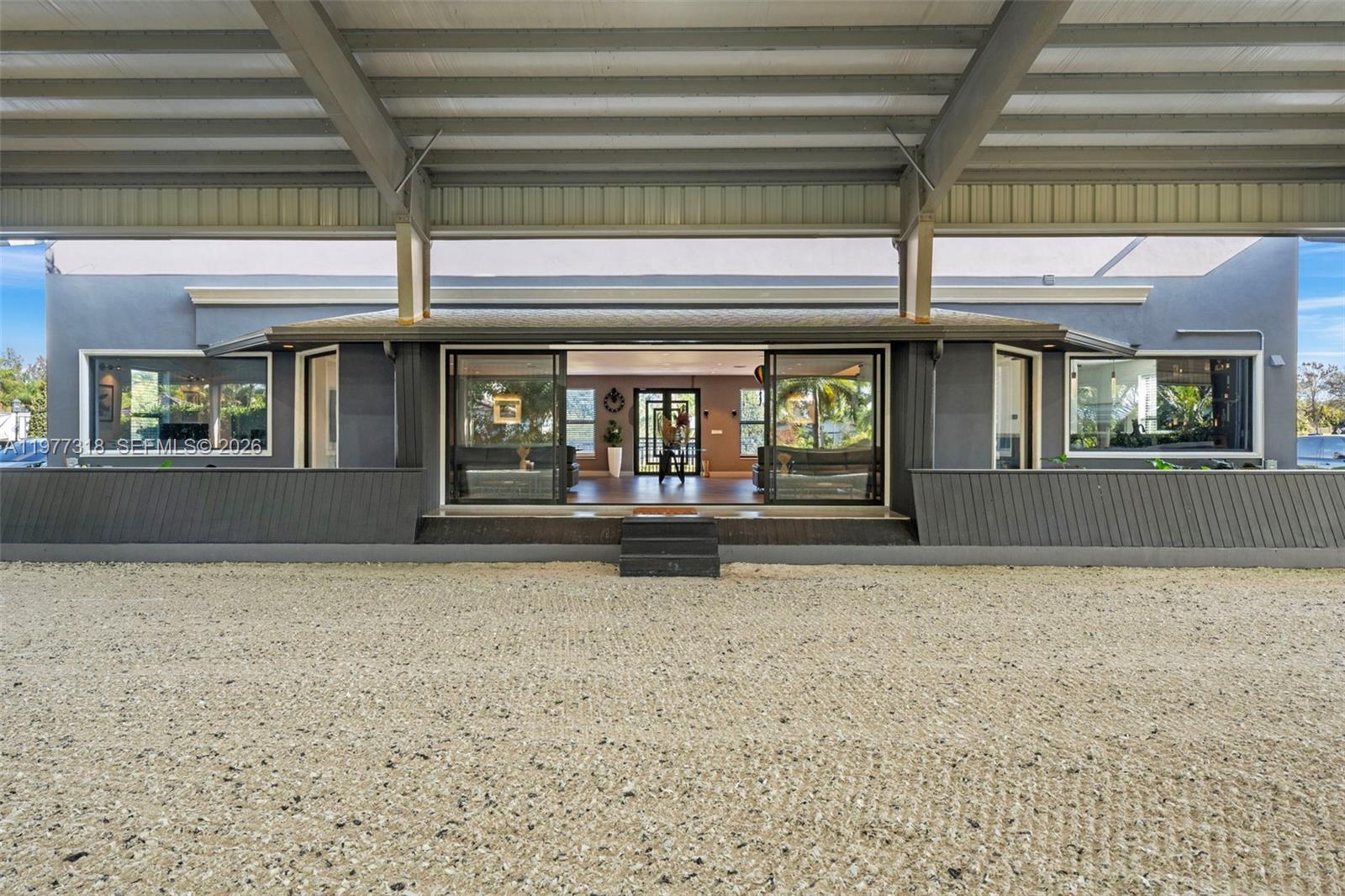   /   кв.футов $ 2026-03-05 0 Фото