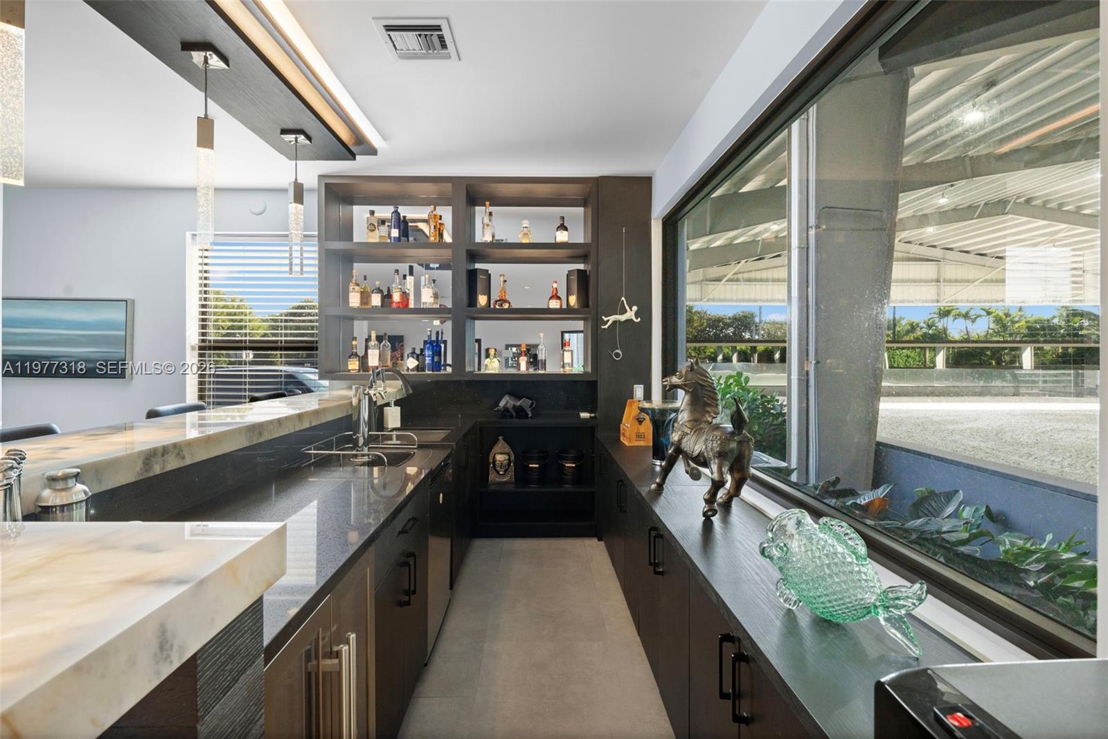   /   кв.футов $ 2026-03-05 0 Фото