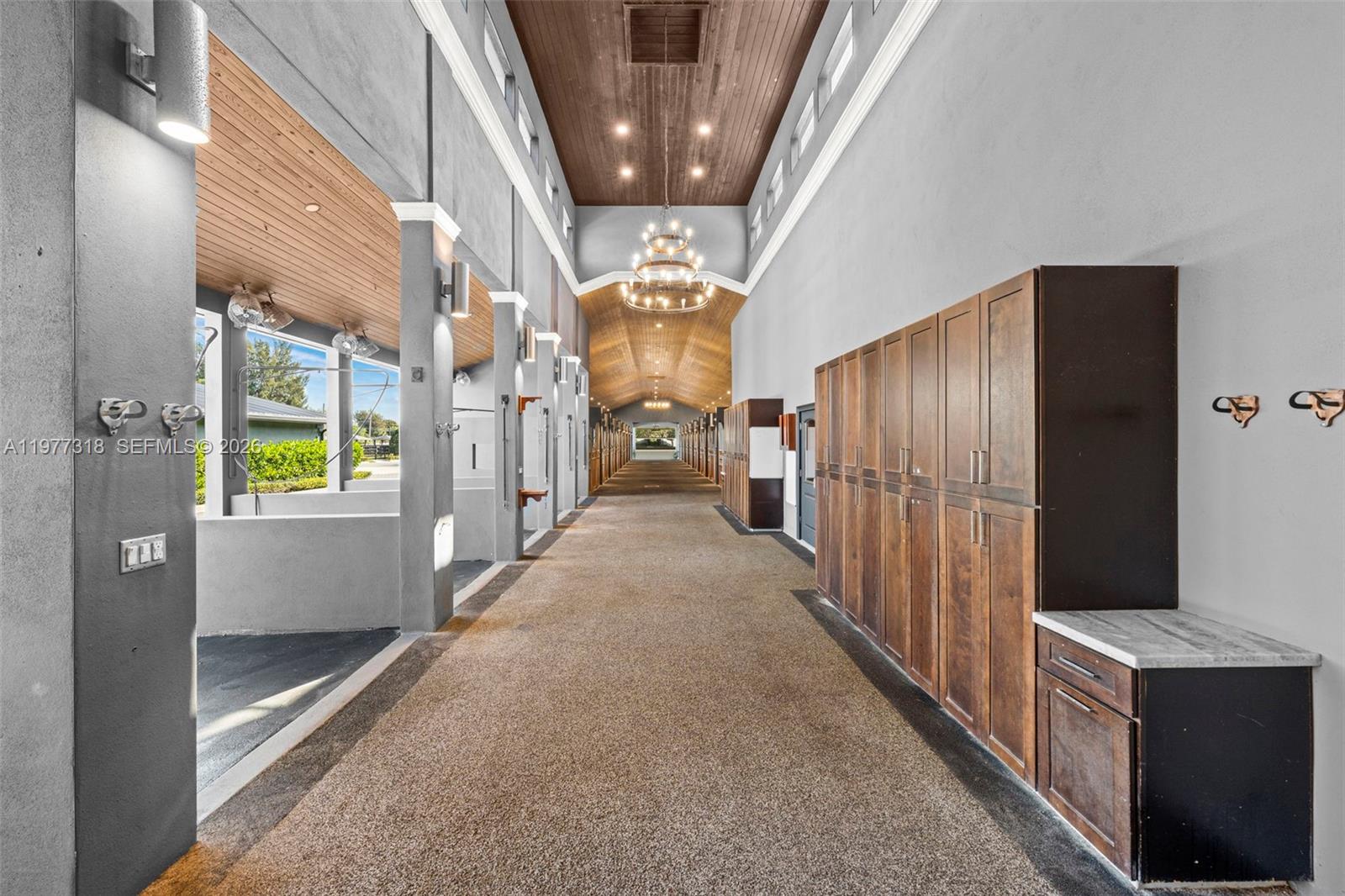   /   кв.футов $ 2026-03-05 0 Фото