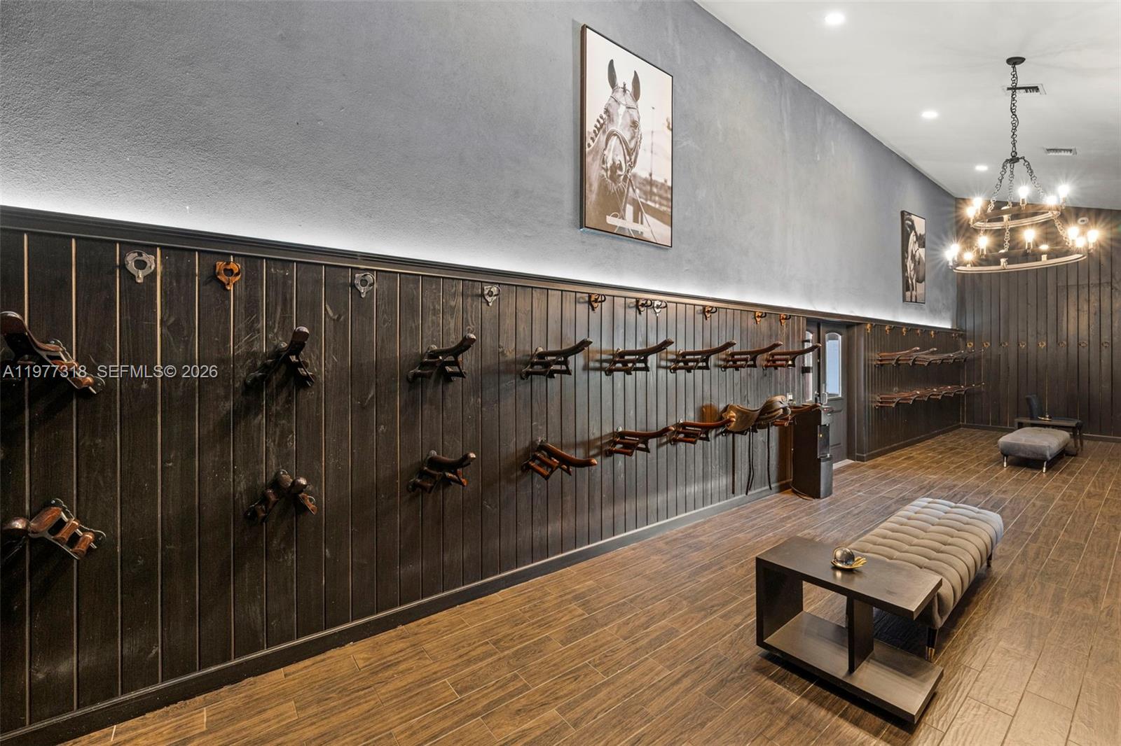   /   кв.футов $ 2026-03-05 0 Фото