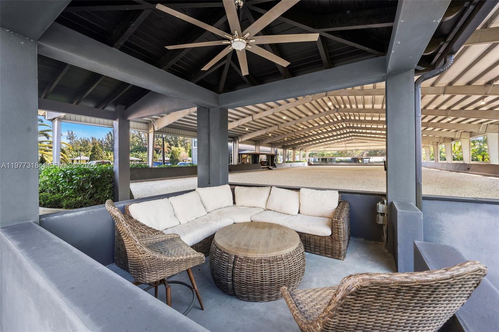   /   кв.футов $ 2026-03-05 0 Фото