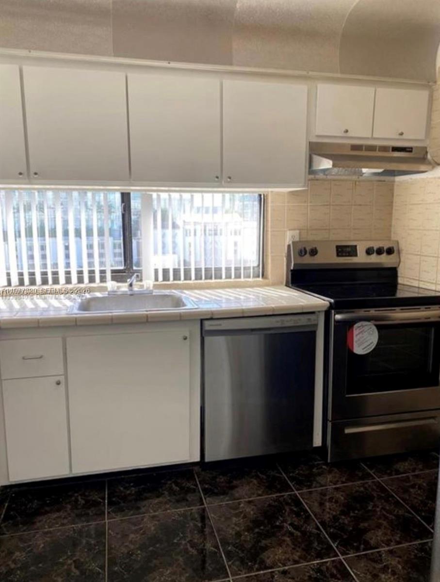 Photo of 16909 Bay Rd  #915, Sunny Isles Beach, Florida, 33160 - 