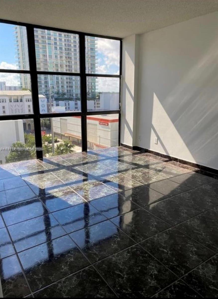 Photo of 16909 Bay Rd  #915, Sunny Isles Beach, Florida, 33160 - 