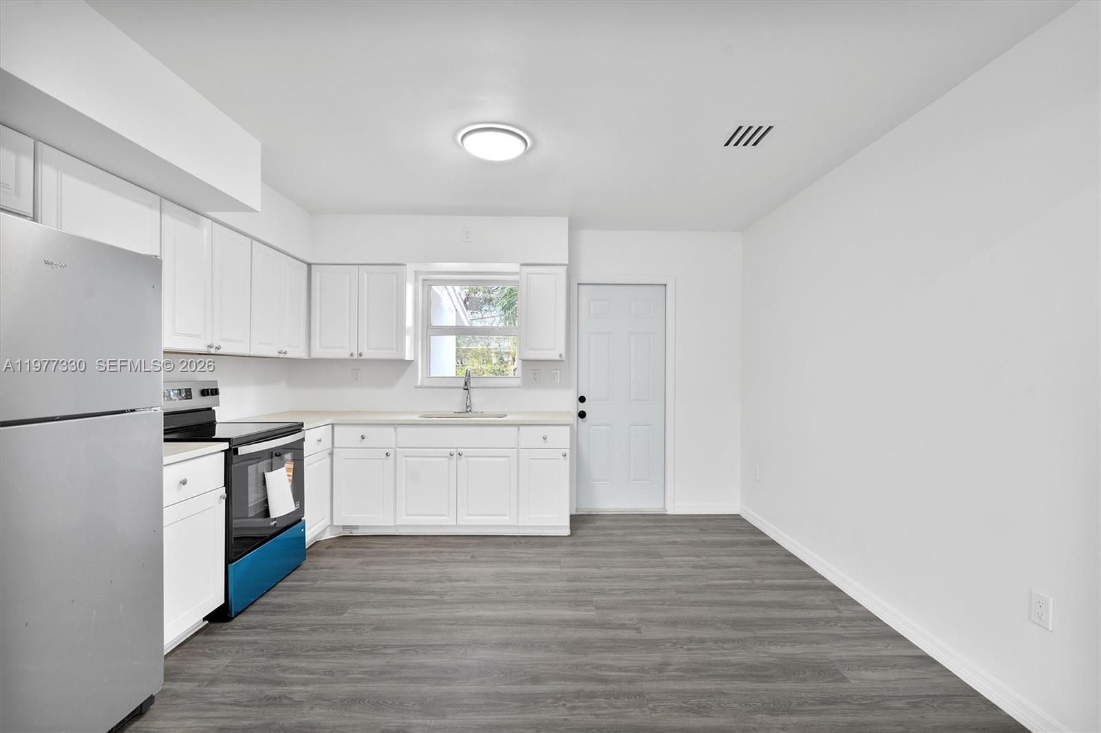   /  2355 sq. ft. $ 2026-03-05 0 foto