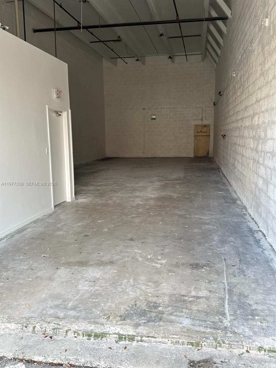   /   sq. ft. $ 2026-03-05 0 foto