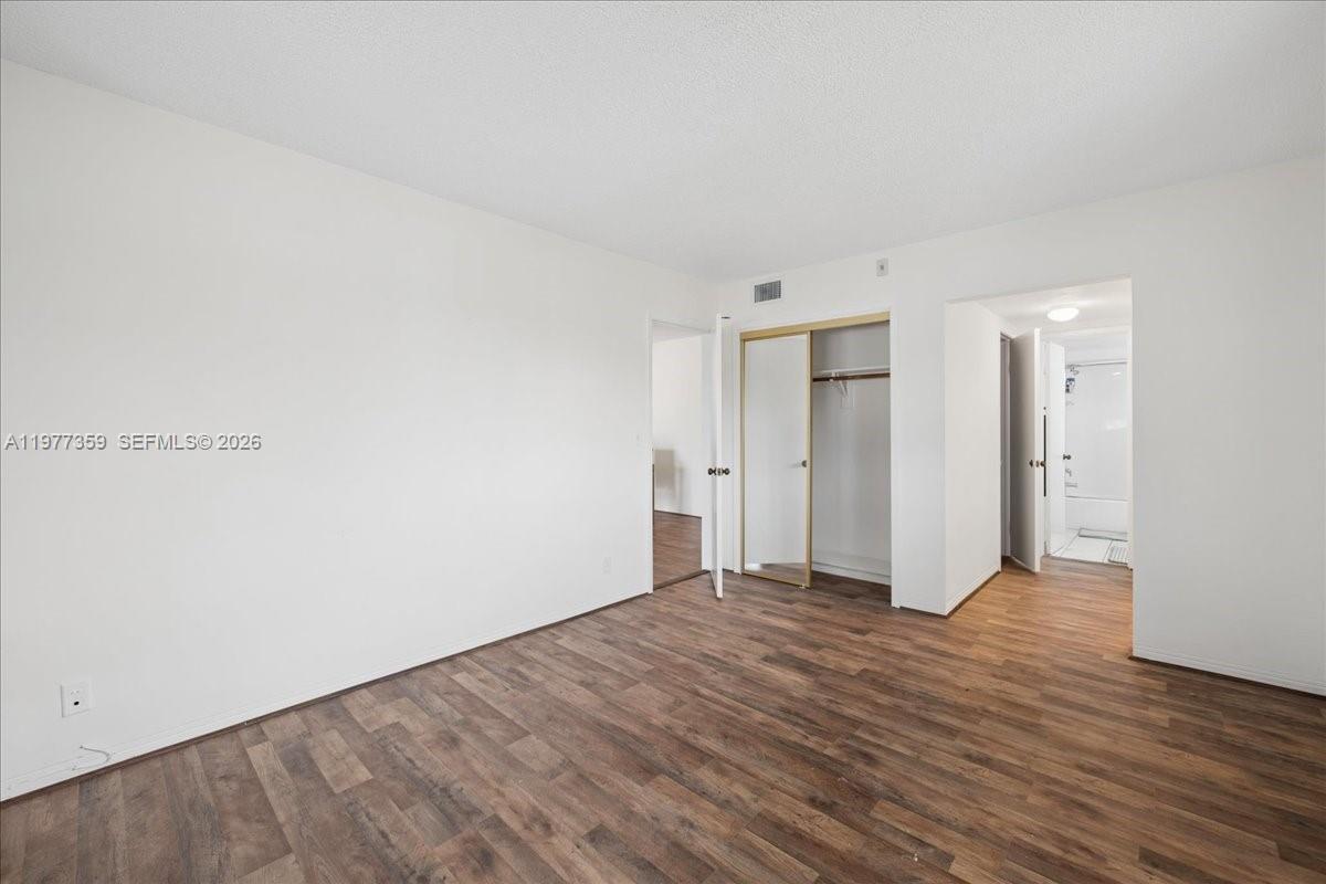 315 1 / 1 775 кв.футов $ 2026-03-05 0 Фото