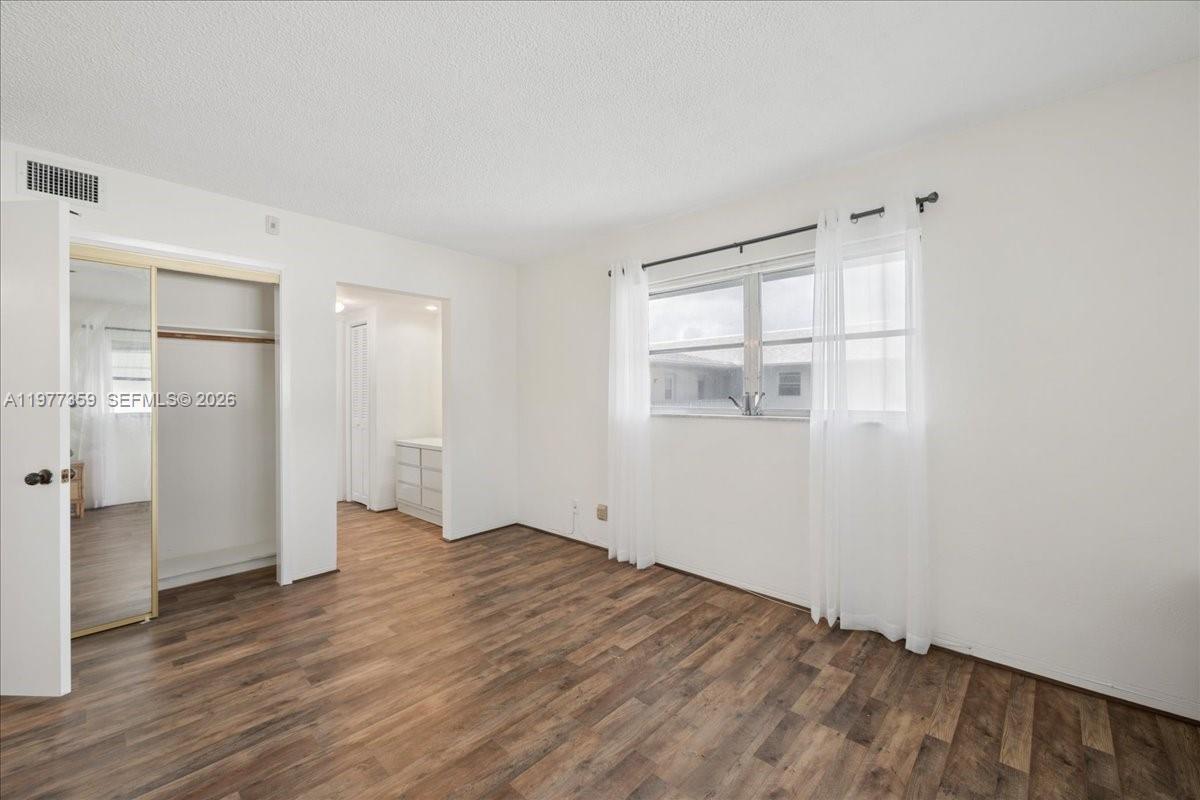 315 1 / 1 775 кв.футов $ 2026-03-05 0 Фото