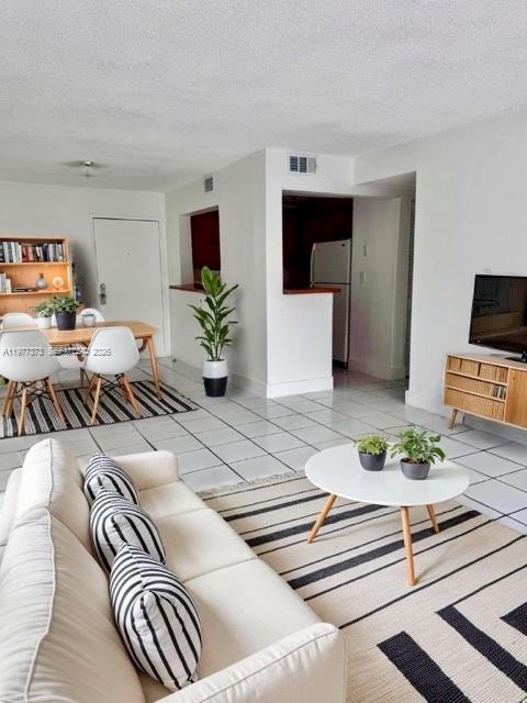 111  /   sq. ft. $ 2026-03-05 0 foto