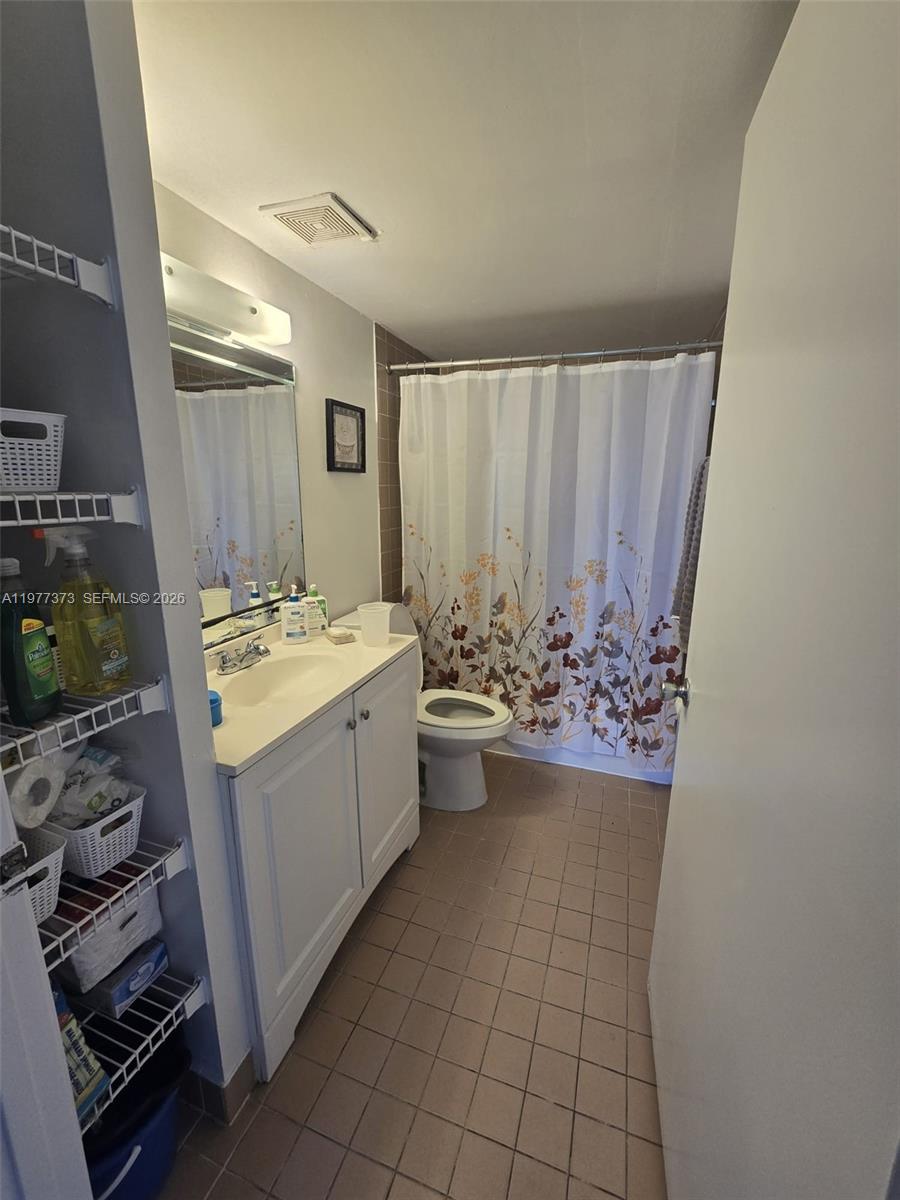 111  /   sq. ft. $ 2026-03-05 0 foto