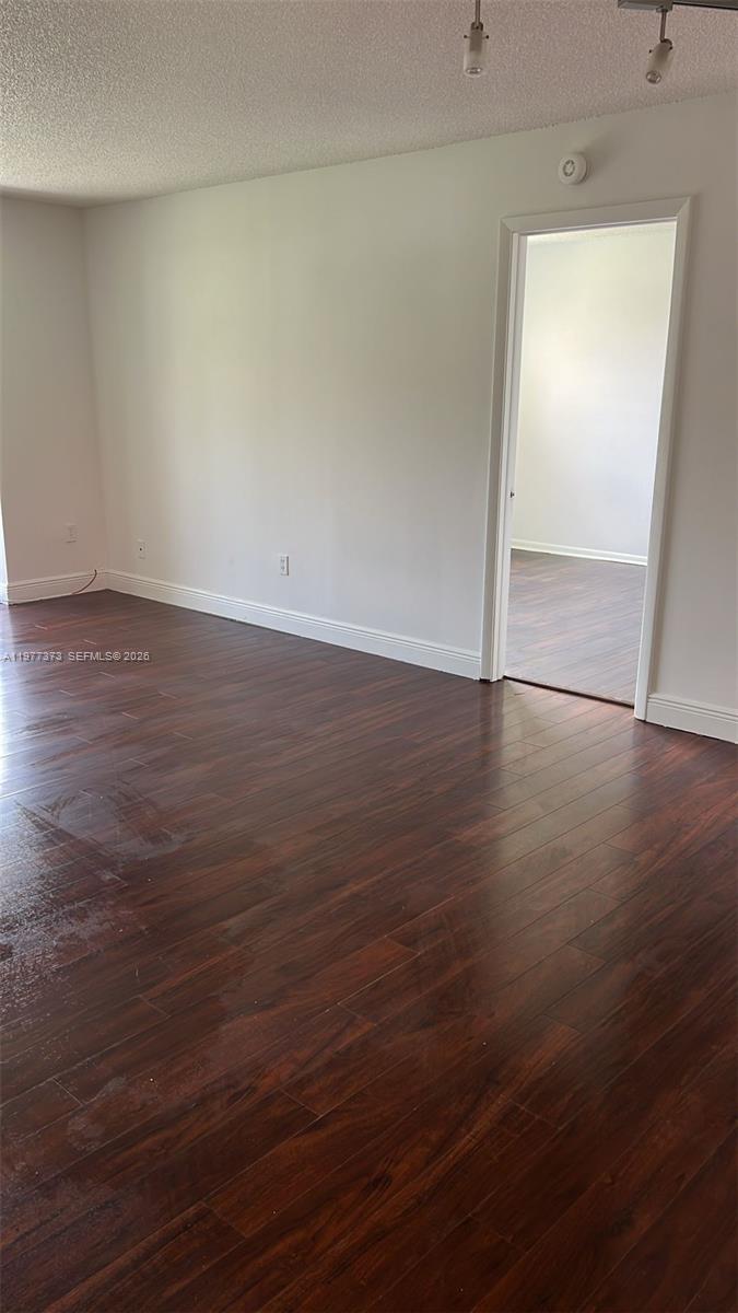 111  /   sq. ft. $ 2026-03-05 0 foto