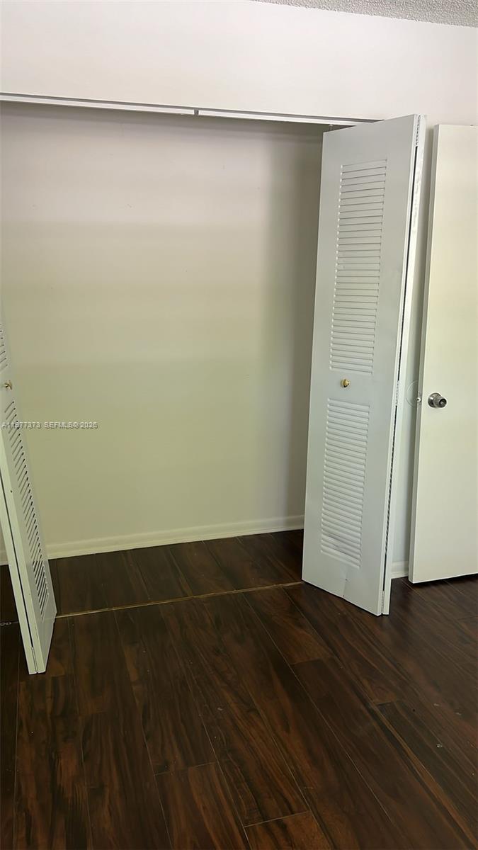 111  /   sq. ft. $ 2026-03-05 0 foto