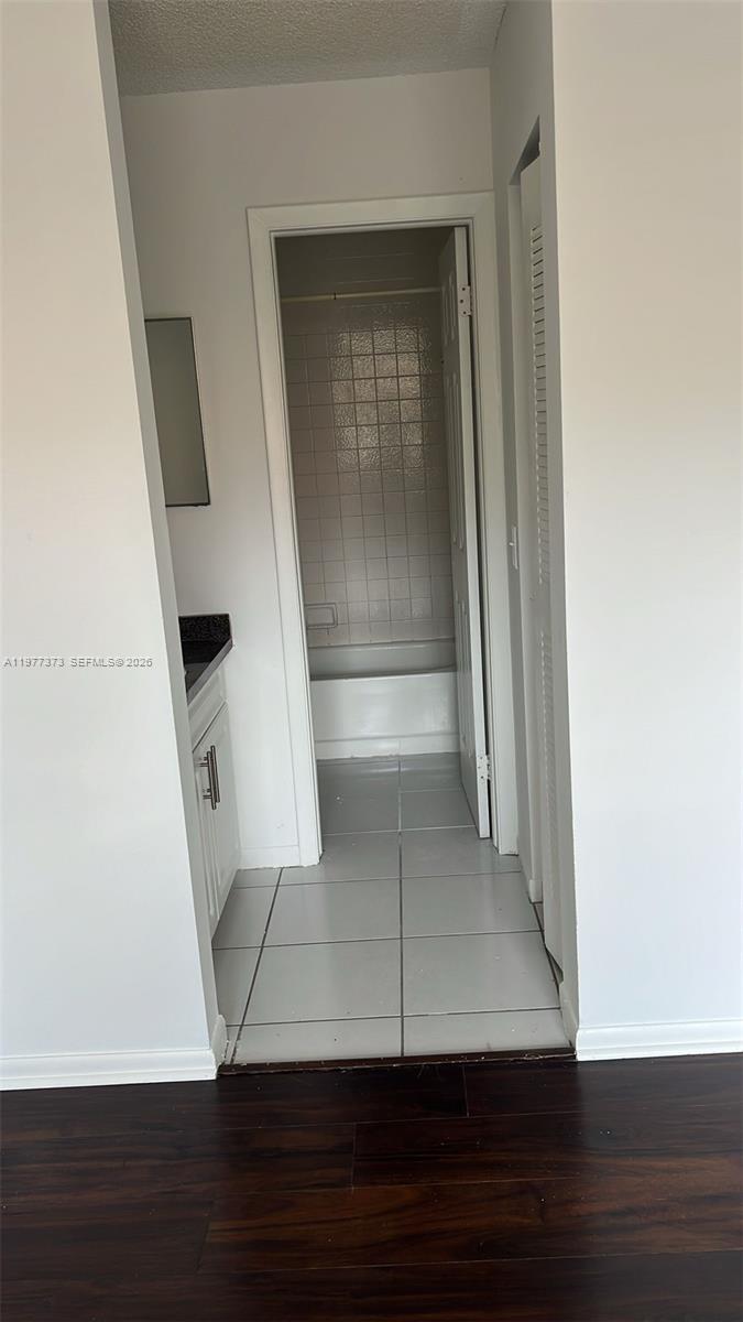 111  /   sq. ft. $ 2026-03-05 0 foto