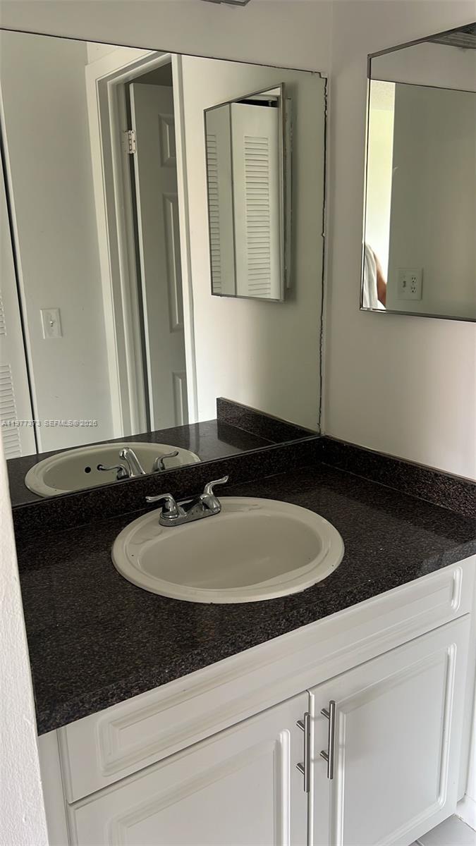 111  /   sq. ft. $ 2026-03-05 0 foto