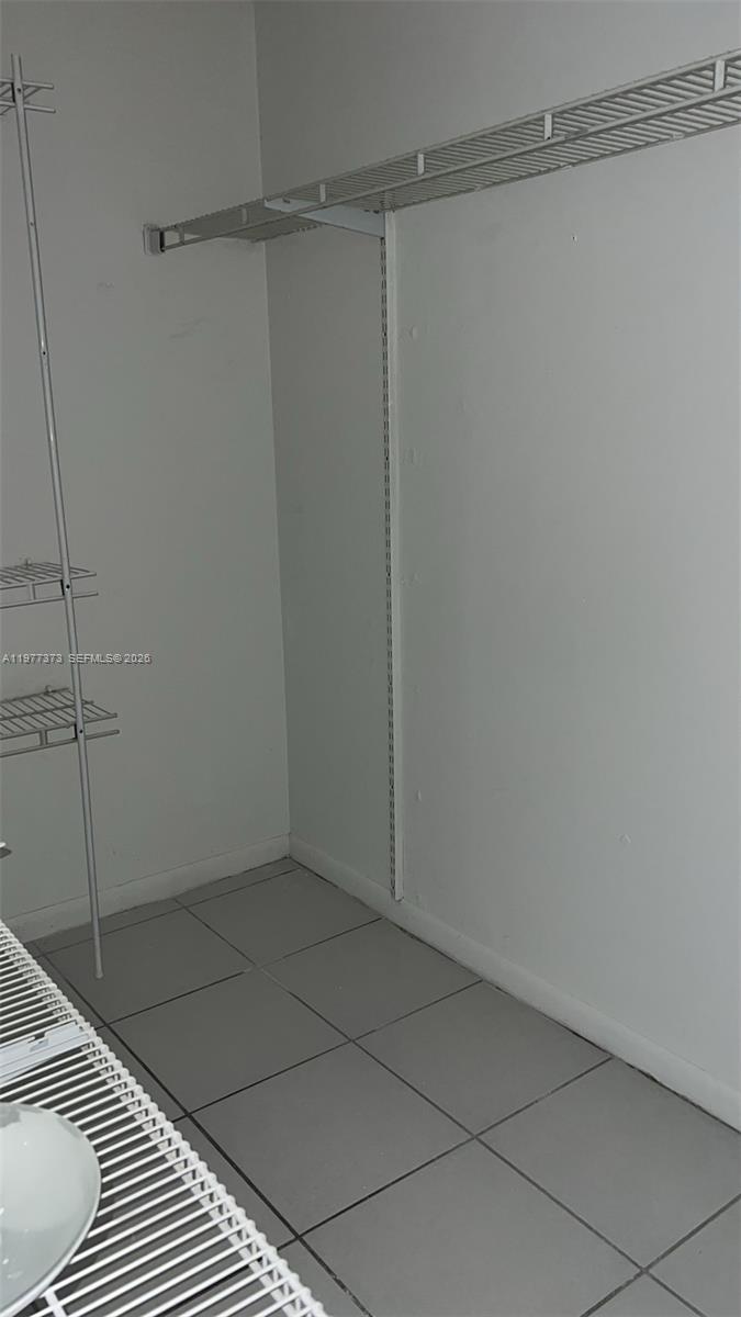 111  /   sq. ft. $ 2026-03-05 0 foto