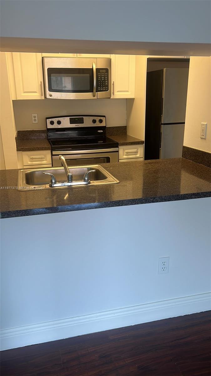 111  /   sq. ft. $ 2026-03-05 0 foto