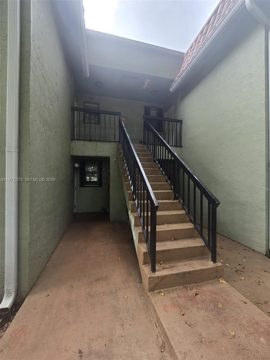 111  /   sq. ft. $ 2026-03-05 0 foto