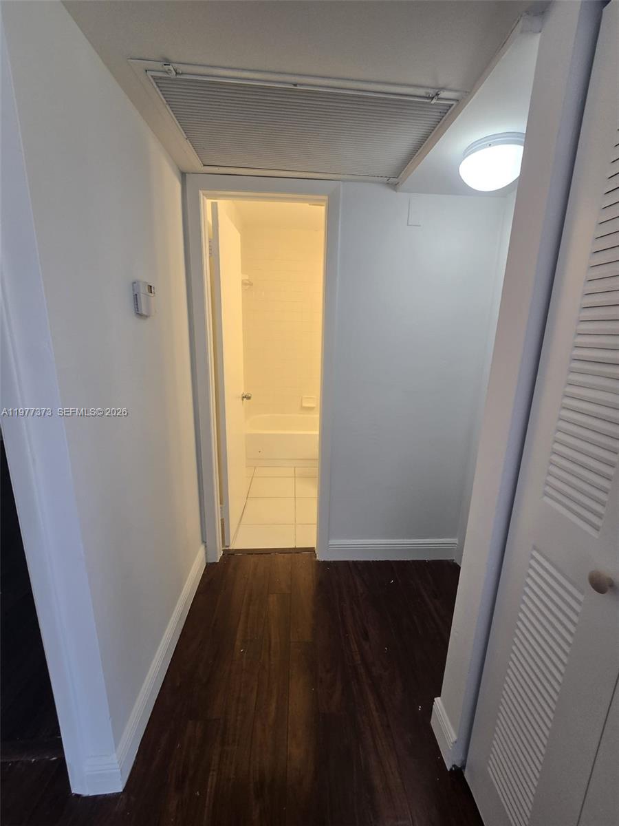 111  /   sq. ft. $ 2026-03-05 0 foto