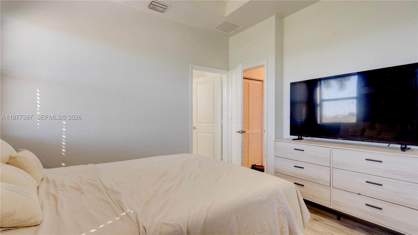 11238 3 / 3 1335 sq. ft. $ 2026-03-05 0 Photo