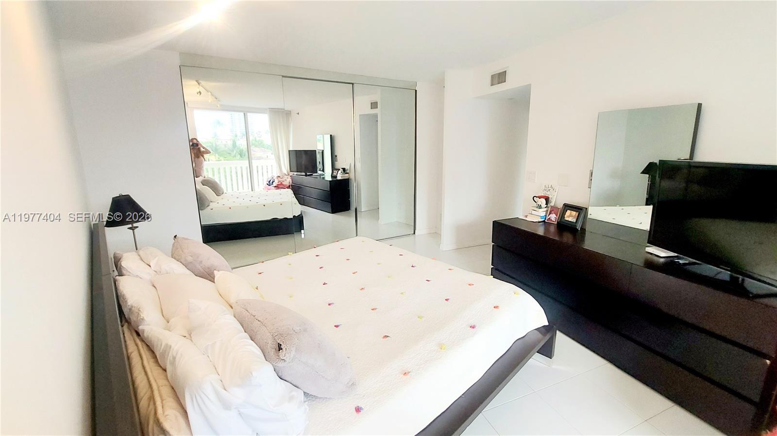 508 2 / 2 1230 sq. ft. $ 2026-05-18 0 Photo