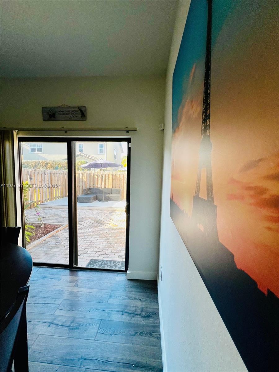 11715 3 / 3 1328 кв.футов $ 2026-03-05 0 Фото