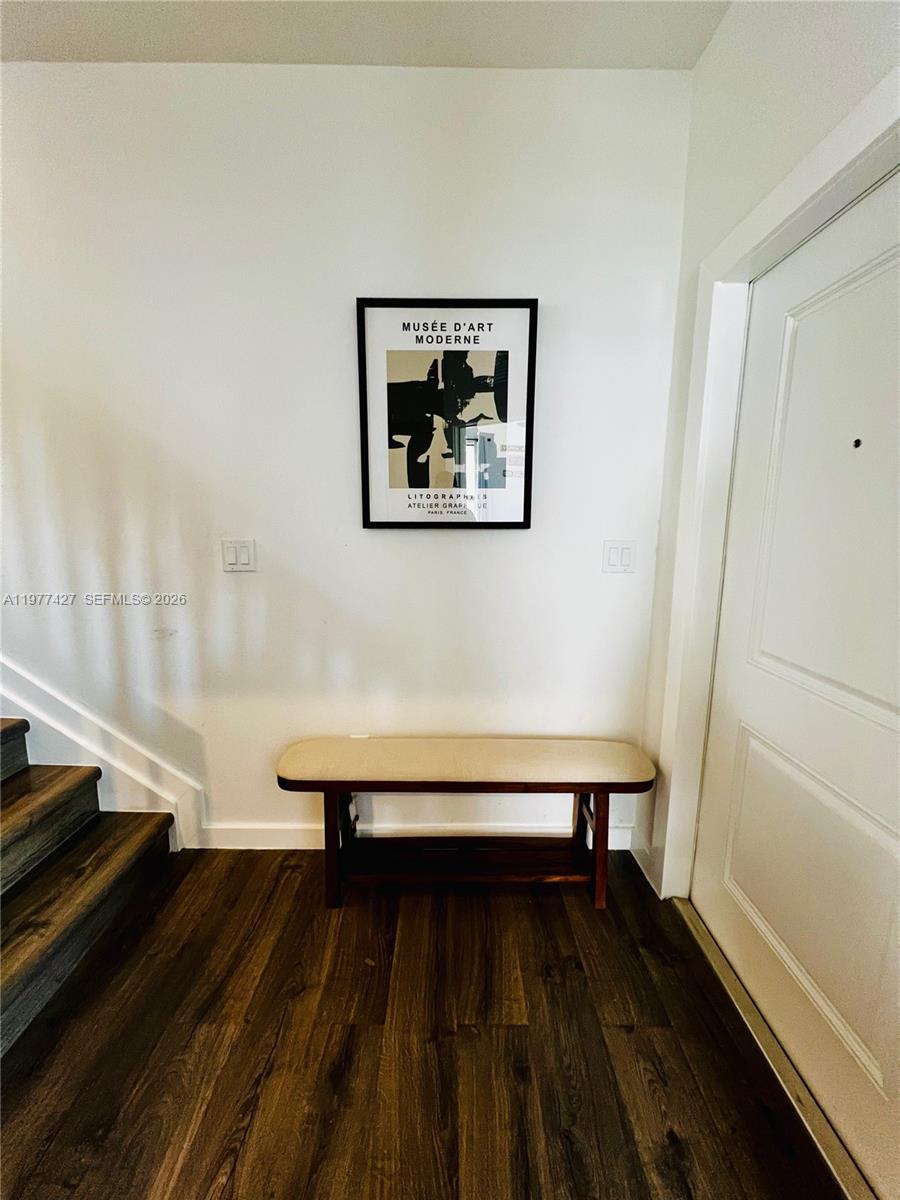 11715 3 / 3 1328 кв.футов $ 2026-03-05 0 Фото