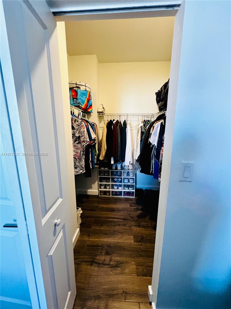 11715 3 / 3 1328 кв.футов $ 2026-03-05 0 Фото