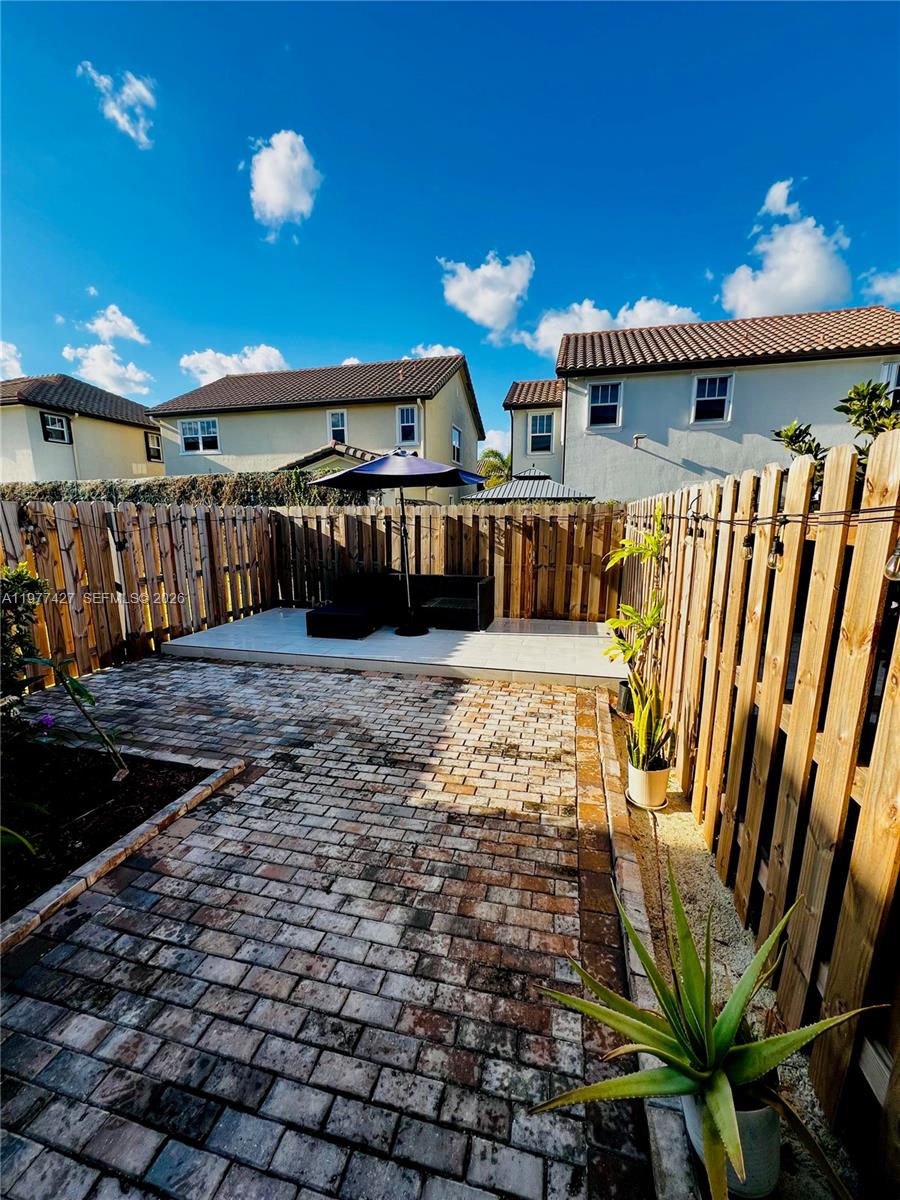 11715 3 / 3 1328 кв.футов $ 2026-03-05 0 Фото