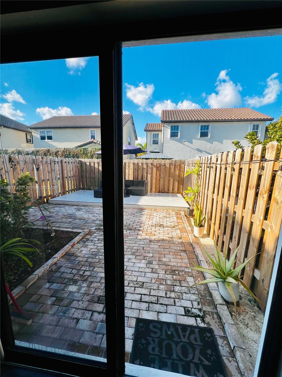 11715 3 / 3 1328 кв.футов $ 2026-03-05 0 Фото