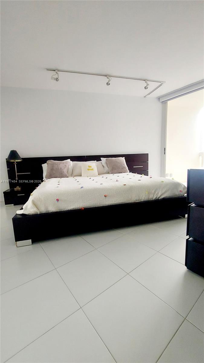 508 2 / 2 1230 sq. ft. $ 2026-05-18 0 Photo