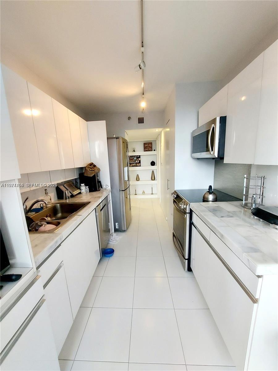 508 2 / 2 1230 sq. ft. $ 2026-05-18 0 Photo