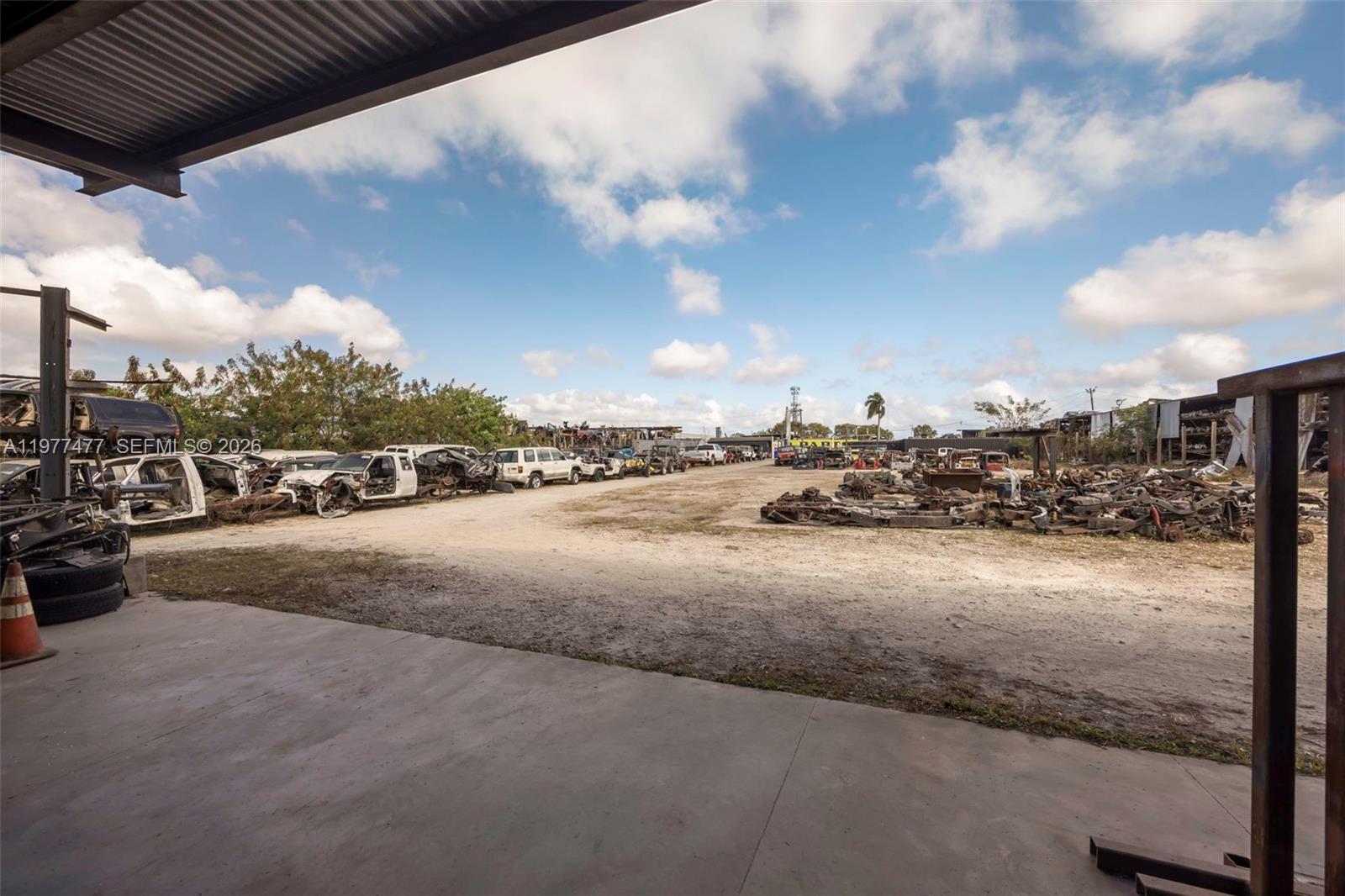 Ver detalles / sq. ft. $ 2026-03-05 0 foto