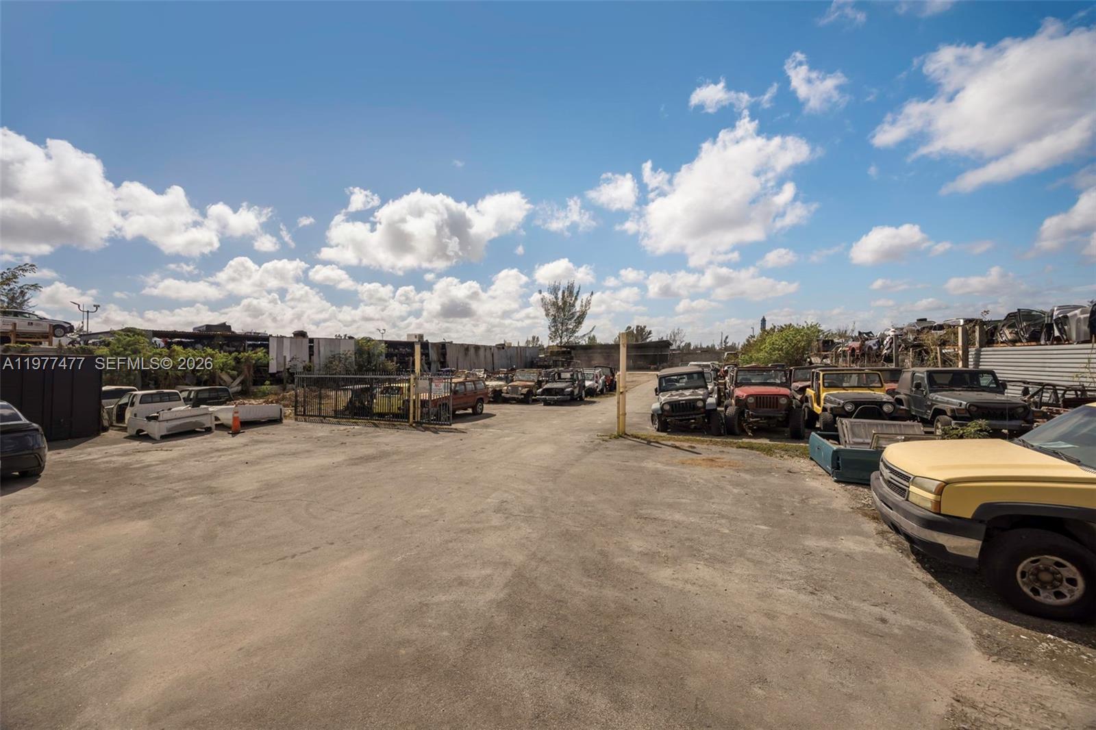 Ver detalles / sq. ft. $ 2026-03-05 0 foto