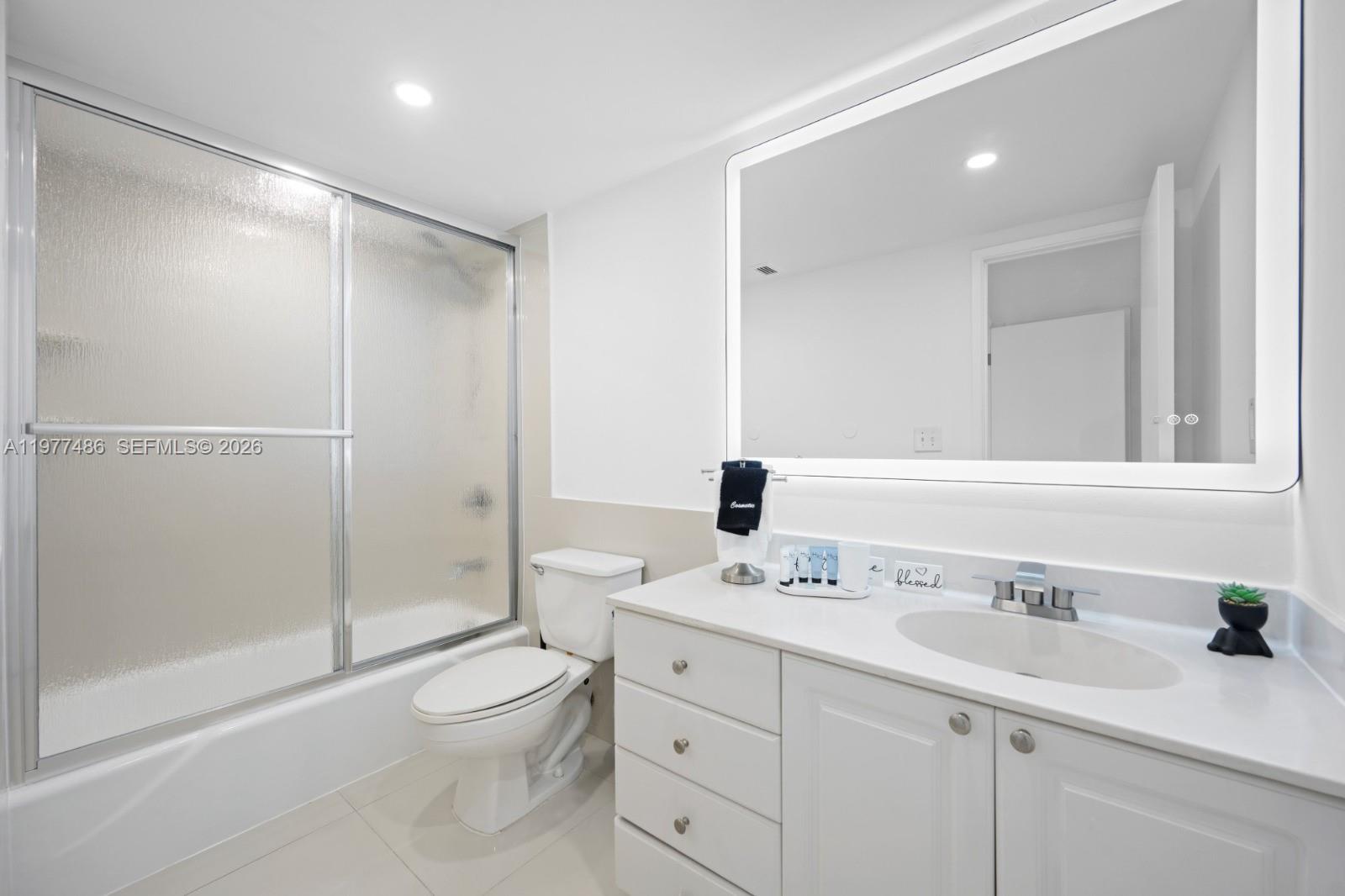 Photo of 19370 Collins Ave #1622, Sunny Isles Beach, Florida, 33160 -