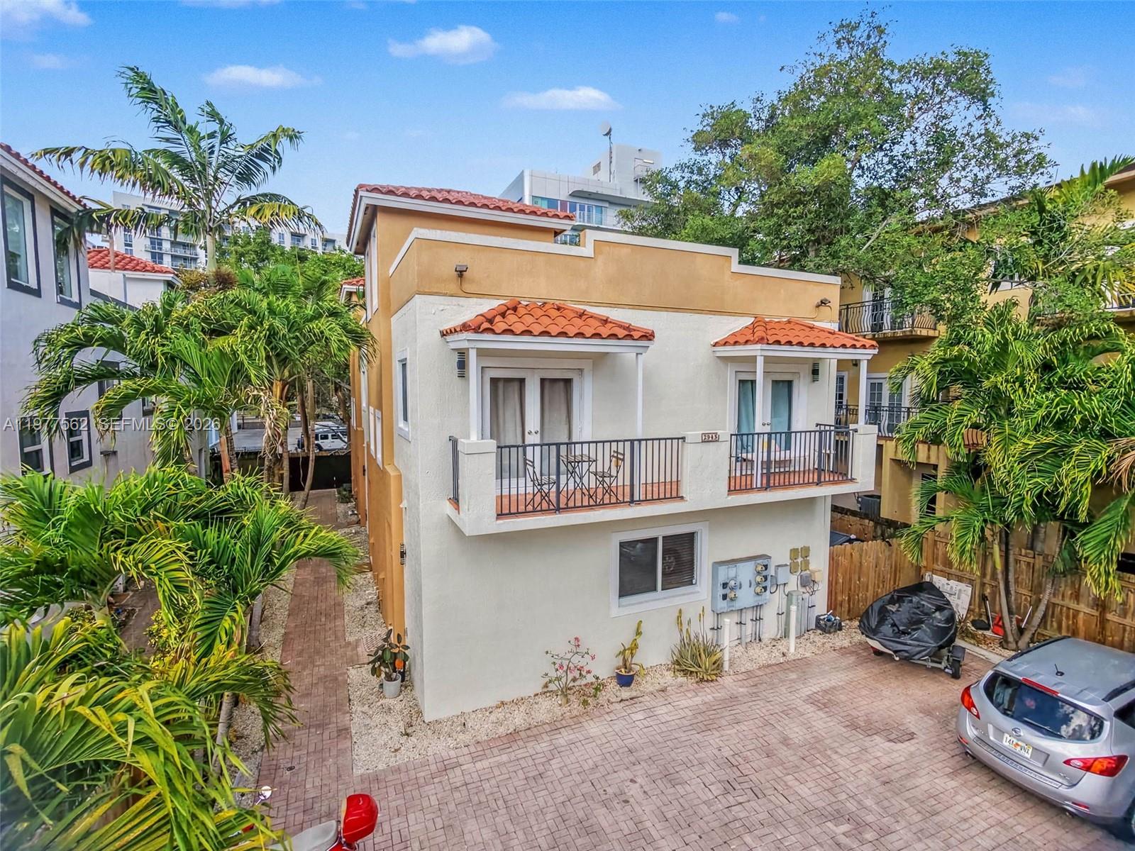   /  3500 кв.футов $ 2026-03-05 0 Фото