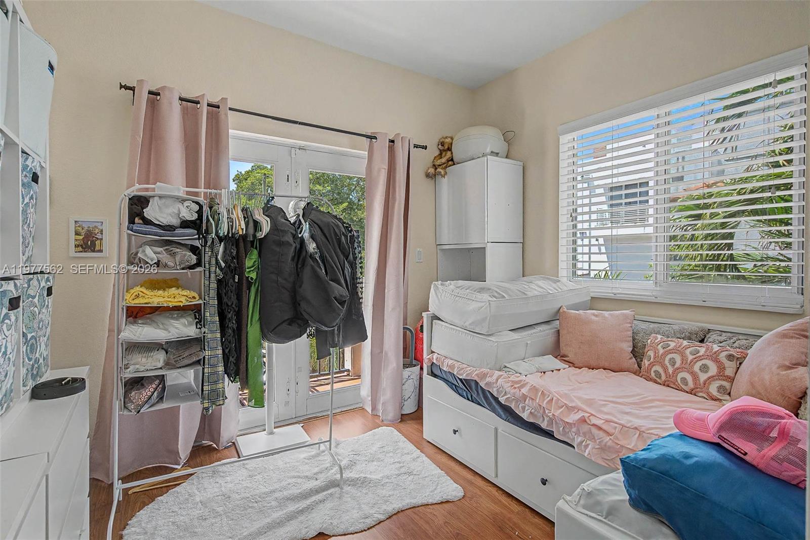 Ver detalles / 3500 sq. ft. $ 2026-07-28 0 foto