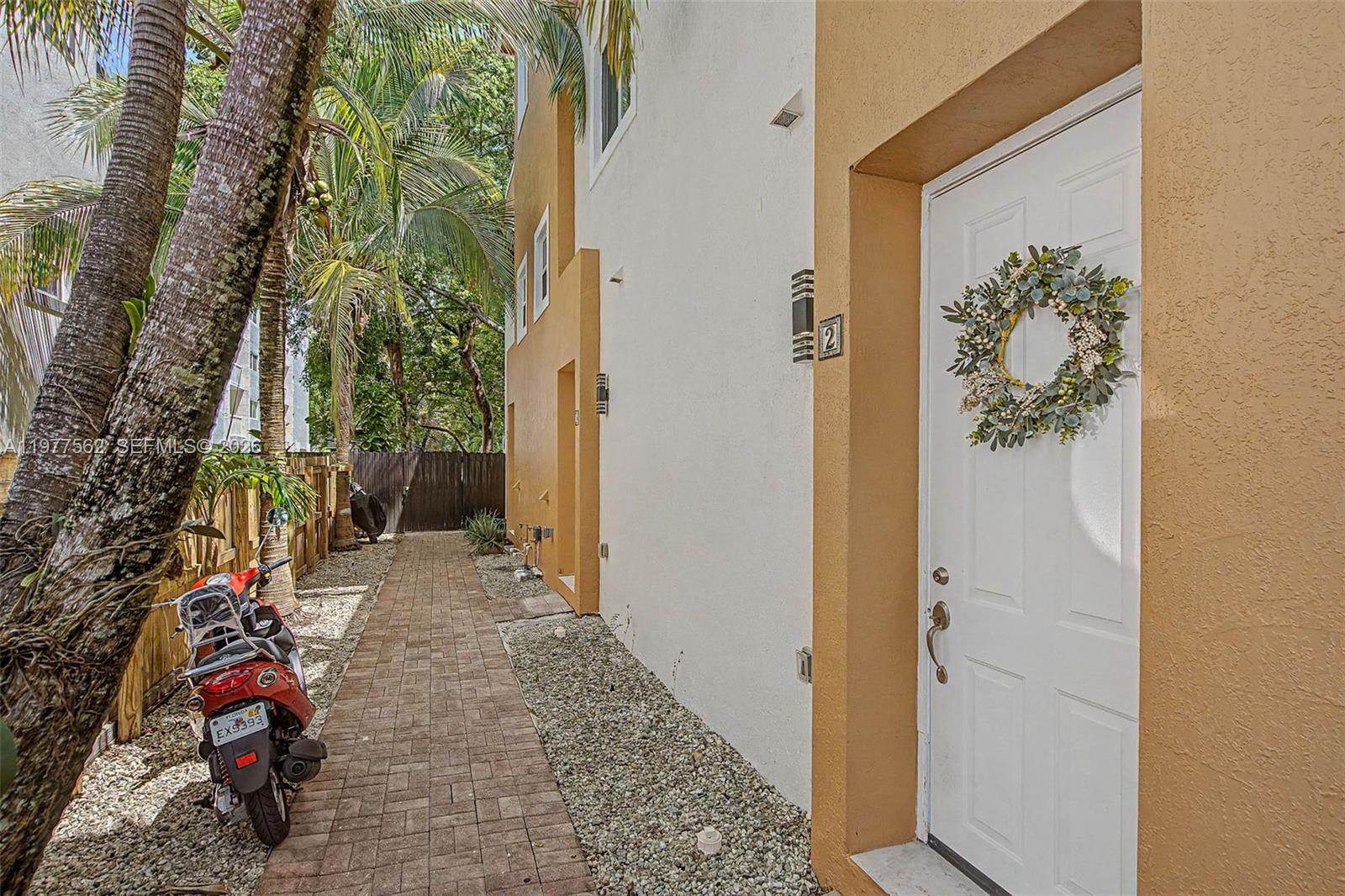 Ver detalles / 3500 sq. ft. $ 2026-07-28 0 foto
